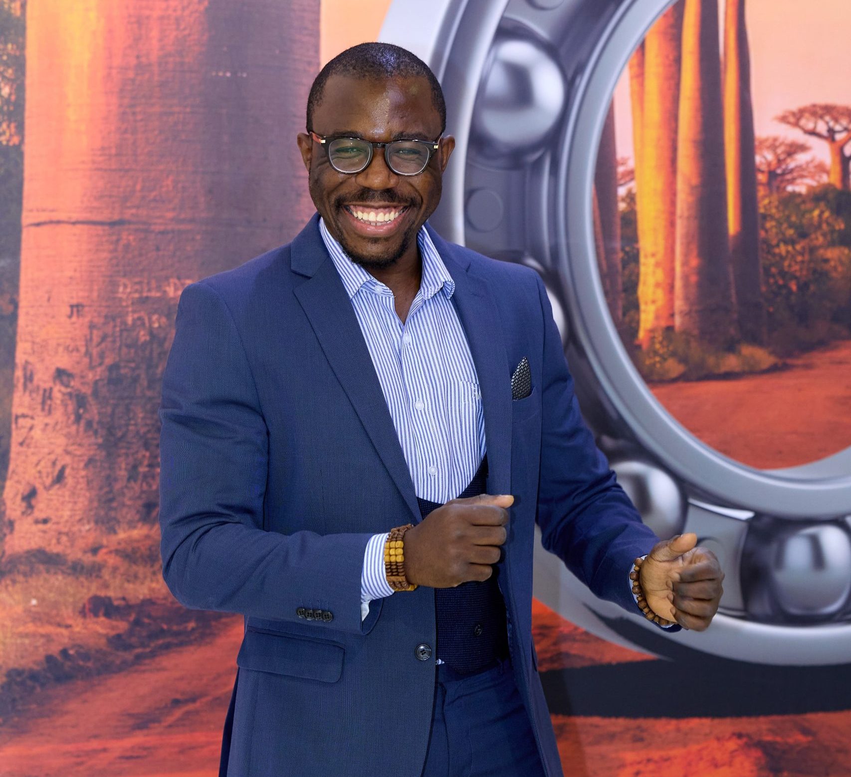 Stephan Sr.Marketing Executive Mineral Circles Bearings scaled e1699863274591